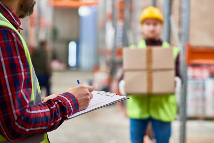 System WMS - algorytmy rozmieszczenia towaru, które zmieniają magazyn