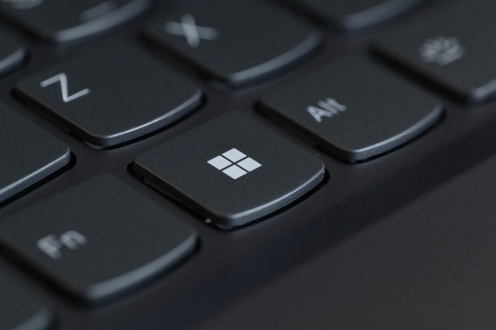 Telemetria w Windows – które narzędzia do blokowania śledzenia są naprawdę bezpieczne?